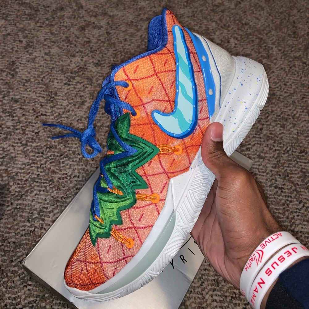 Kyrie 5 Spongebob x Pineapple House